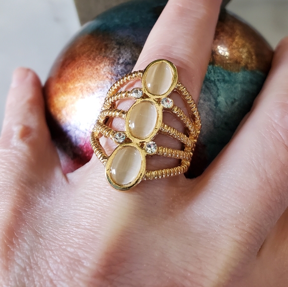 Gold Tone Stretch Ring with Moon Stones 💥3 for $24💥 - Picture 11 of 13